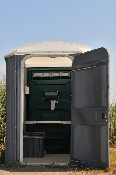 Best Portable restroom solutions  in Kenwood Estates, FL